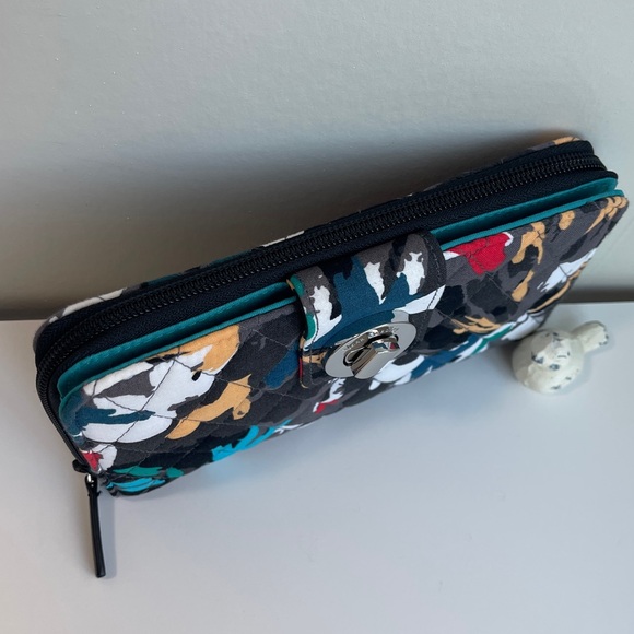 Vera Bradley Large Wallet New Without Tag 🏷️ - Picture 9 of 11